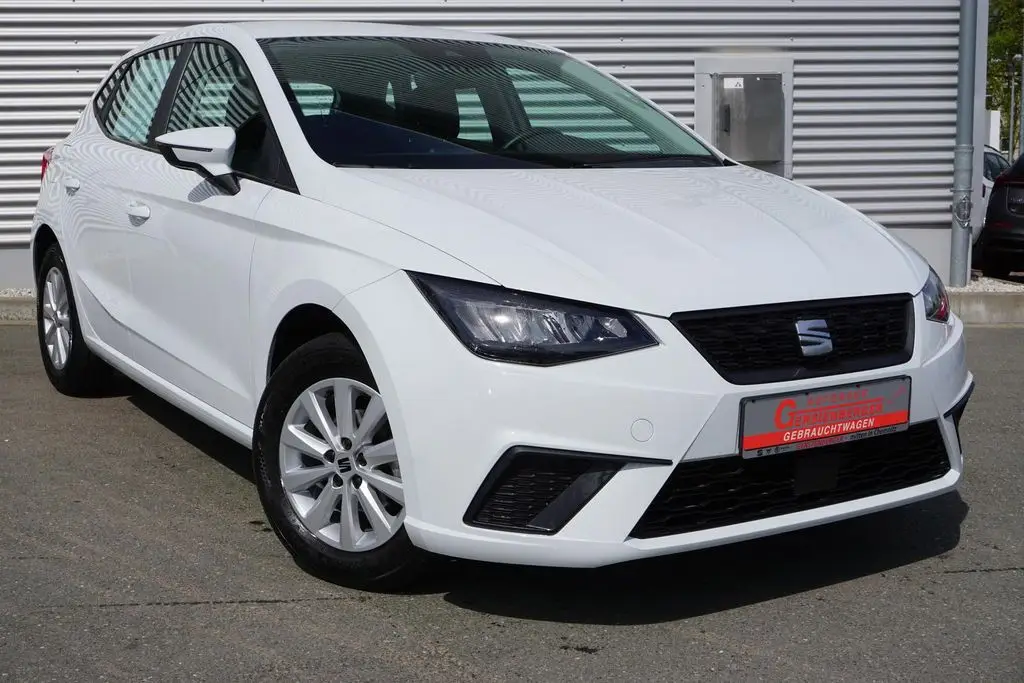 Photo 1 : Seat Ibiza 2022 Petrol