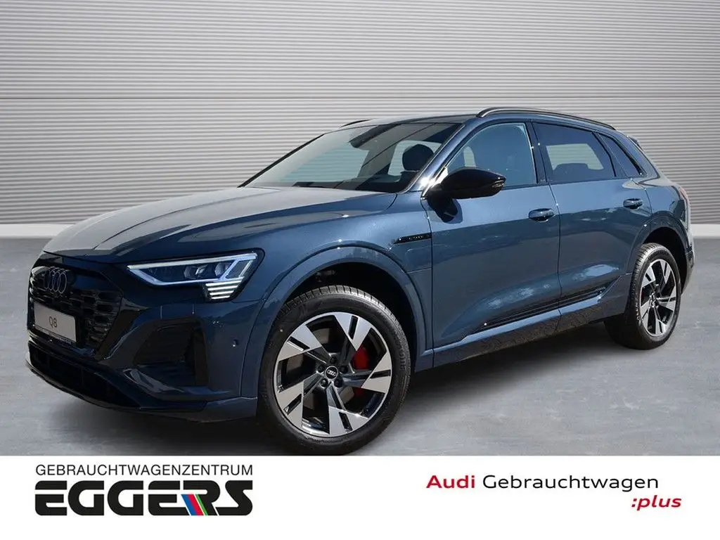 Photo 1 : Audi Q8 2023 Non renseigné