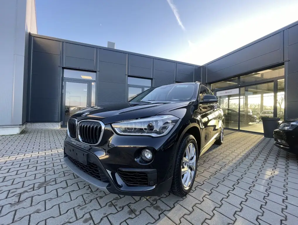 Photo 1 : Bmw X1 2018 Petrol