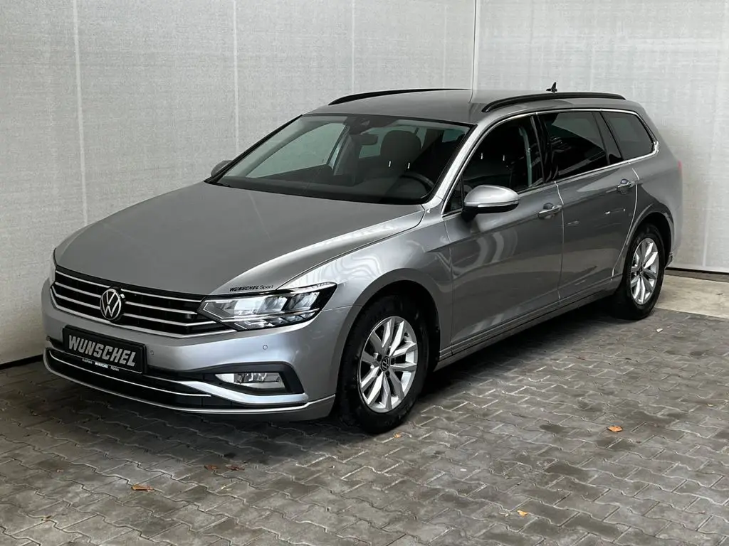 Photo 1 : Volkswagen Passat 2023 Essence