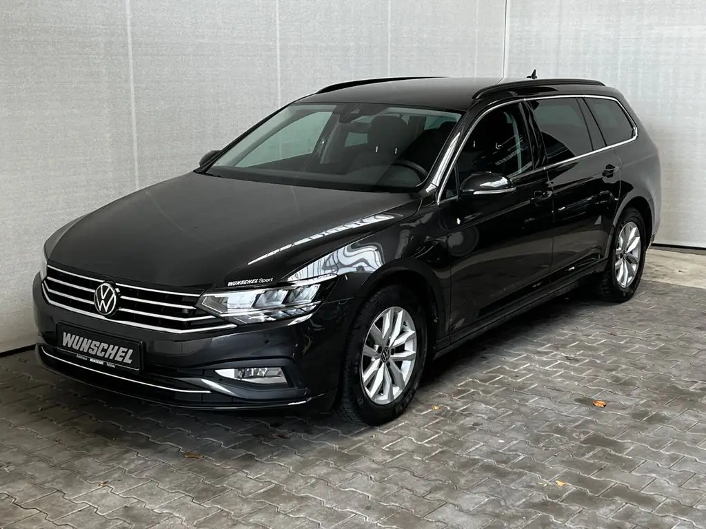 Photo 1 : Volkswagen Passat 2023 Essence