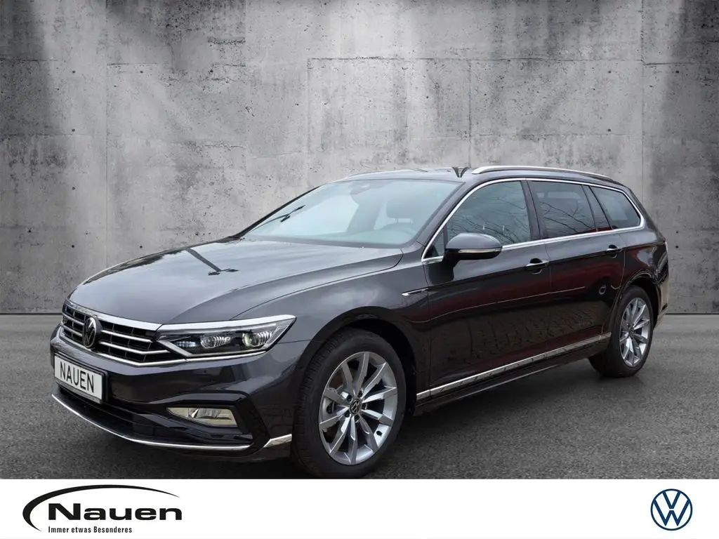 Photo 1 : Volkswagen Passat 2023 Petrol