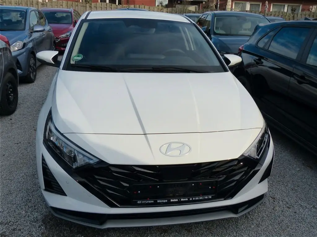 Photo 1 : Hyundai I20 2023 Essence