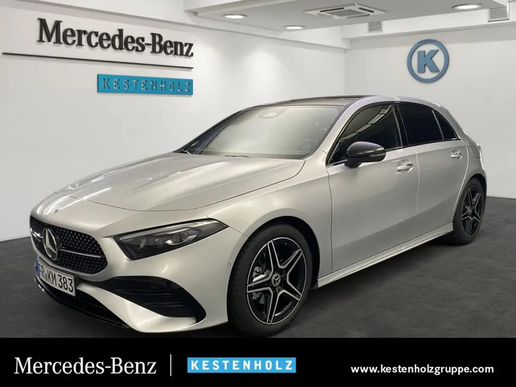 Photo 1 : Mercedes-benz Classe A 2023 Petrol