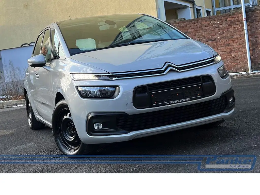 Photo 1 : Citroen C4 2018 Essence