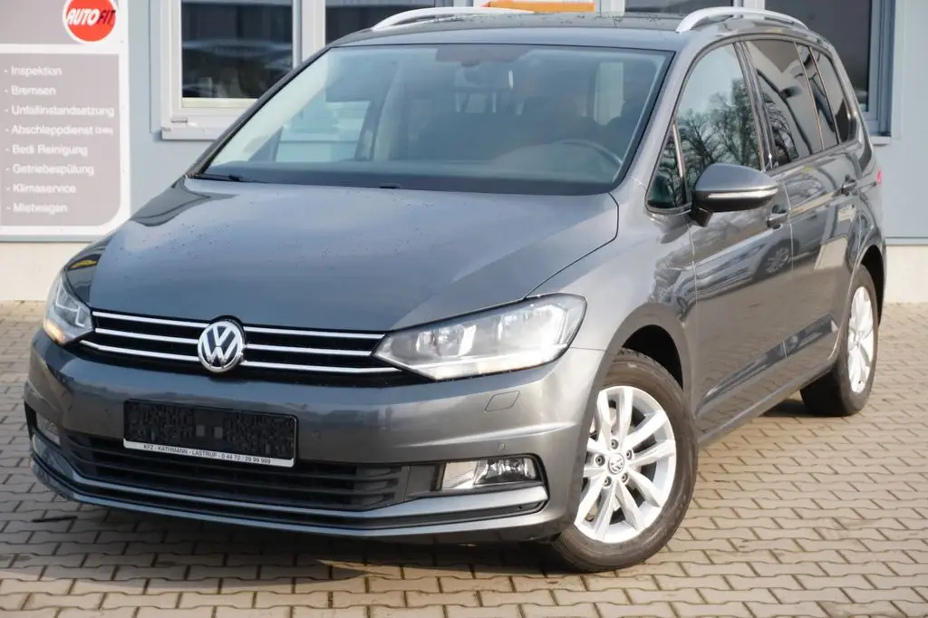 Photo 1 : Volkswagen Touran 2017 Essence