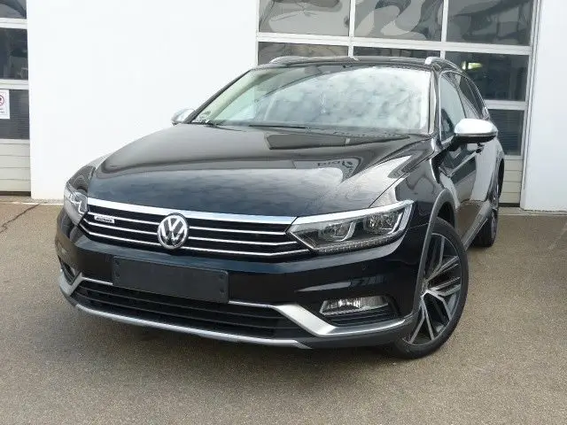 Photo 1 : Volkswagen Passat 2019 Petrol