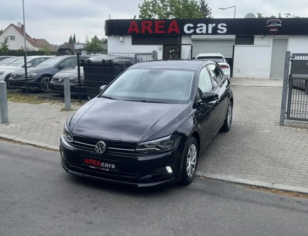 Photo 1 : Volkswagen Polo 2017 Petrol