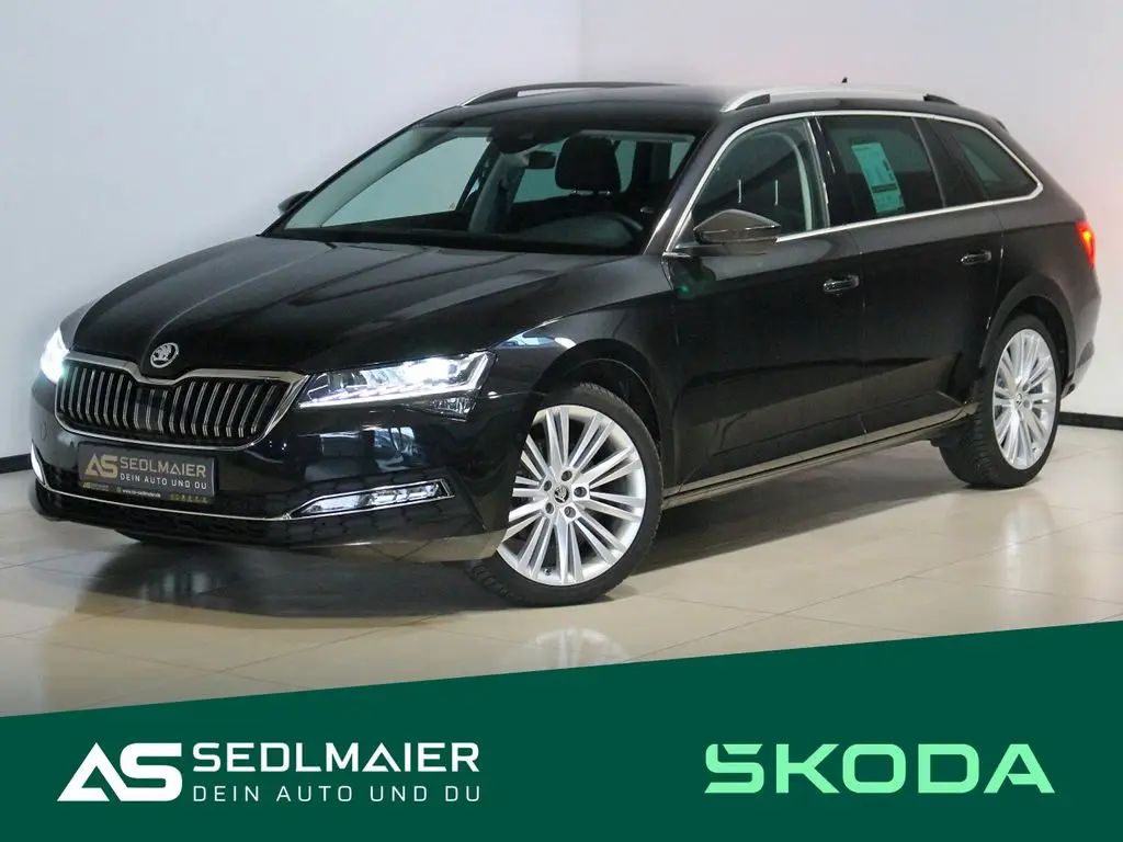 Photo 1 : Skoda Superb 2023 Petrol