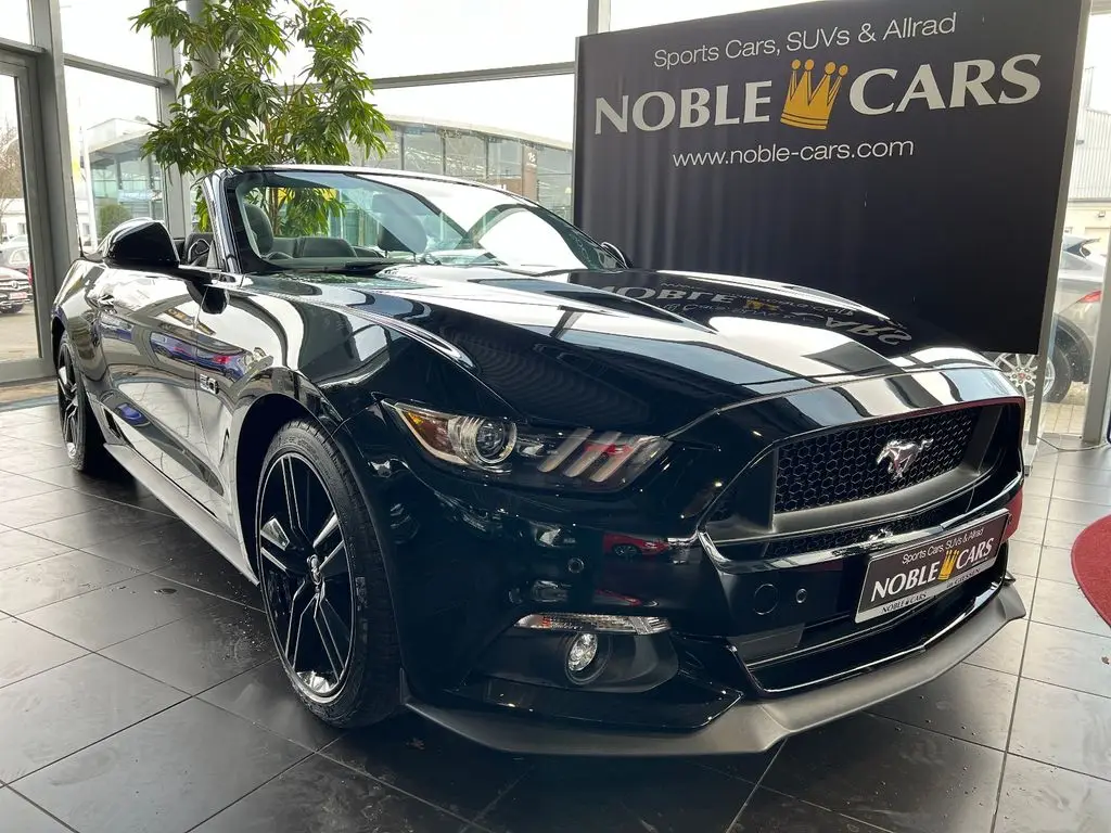 Photo 1 : Ford Mustang 2017 Essence