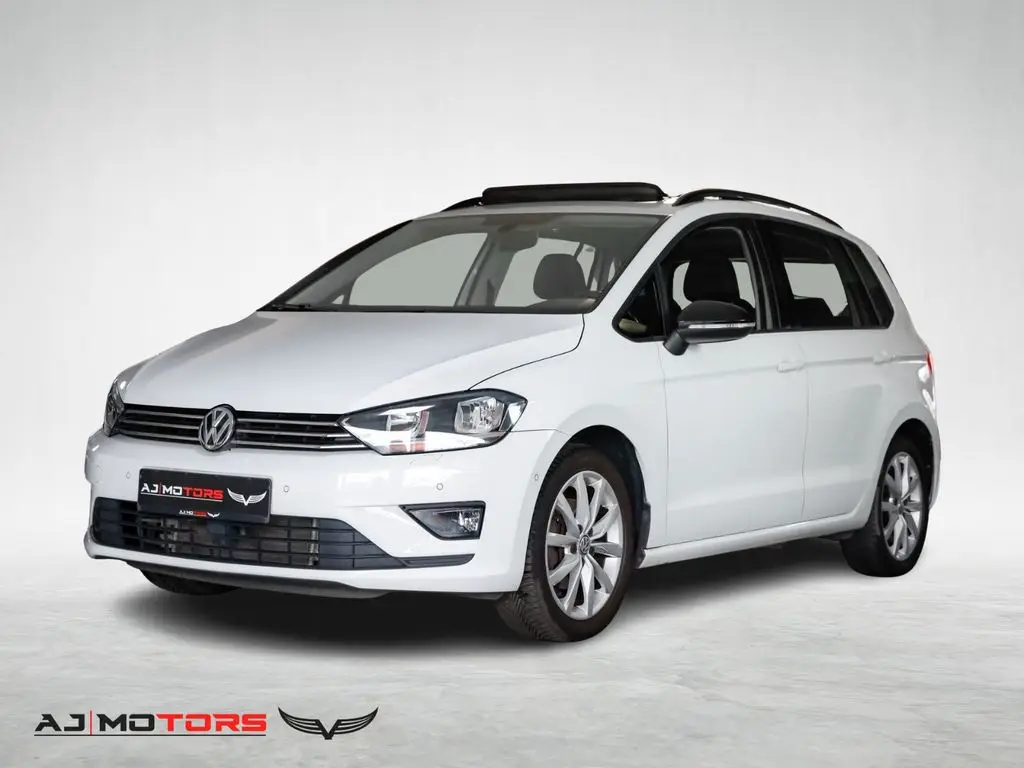 Photo 1 : Volkswagen Golf 2015 Petrol