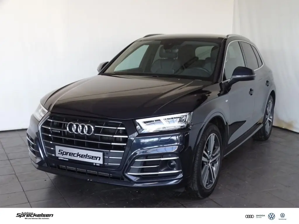 Photo 1 : Audi Q5 2020 Hybrid