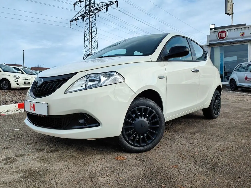 Photo 1 : Lancia Ypsilon 2023 Hybrid