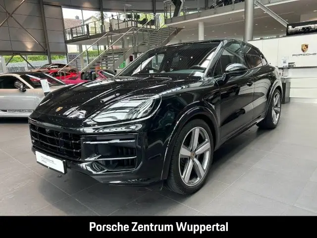 Photo 1 : Porsche Cayenne 2023 Petrol