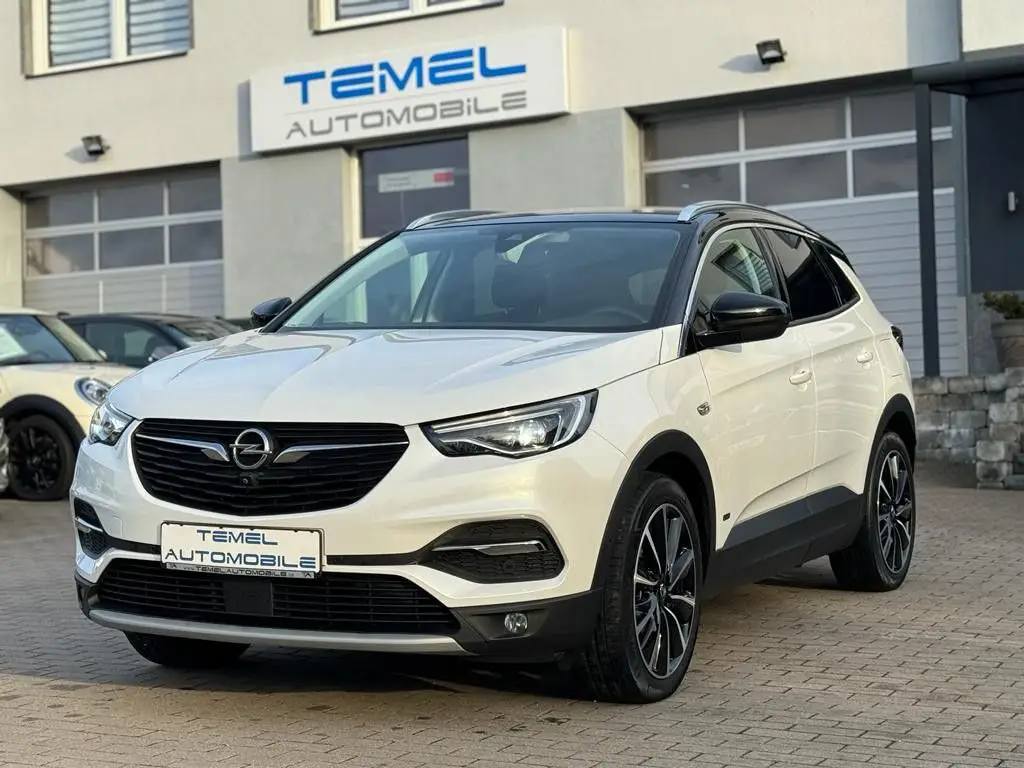 Photo 1 : Opel Grandland 2020 Hybrid