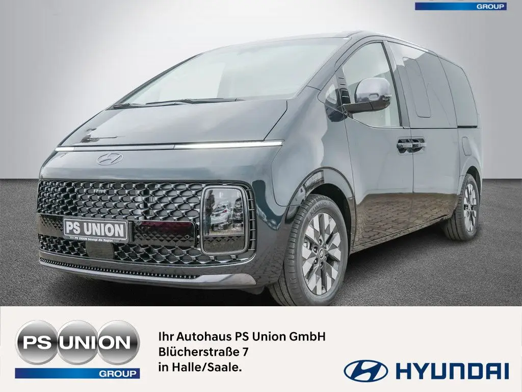 Photo 1 : Hyundai Staria 2024 Diesel