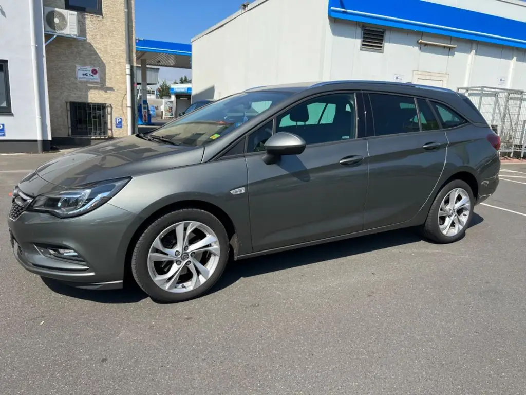 Photo 1 : Opel Astra 2018 Diesel