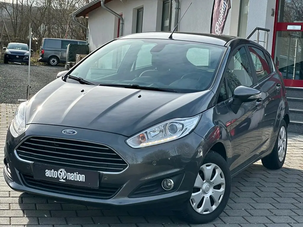 Photo 1 : Ford Fiesta 2016 Petrol