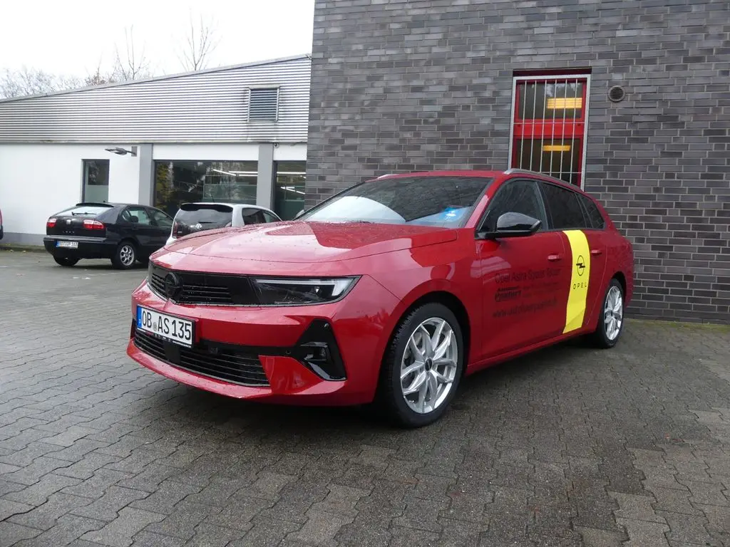 Photo 1 : Opel Astra 2023 Essence