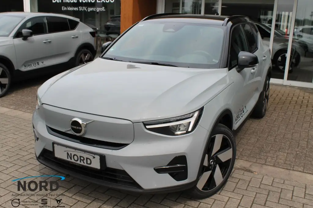 Photo 1 : Volvo Xc40 2024 Non renseigné