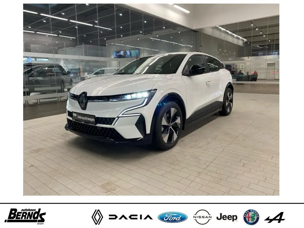 Photo 1 : Renault Megane 2022 Non renseigné