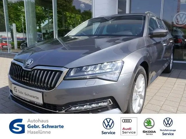 Photo 1 : Skoda Superb 2023 Essence