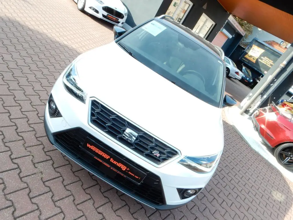 Photo 1 : Seat Arona 2021 Petrol