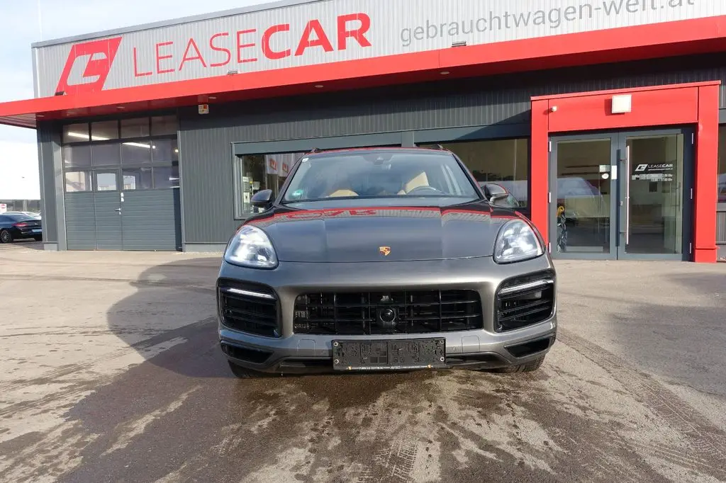 Photo 1 : Porsche Cayenne 2018 Hybride