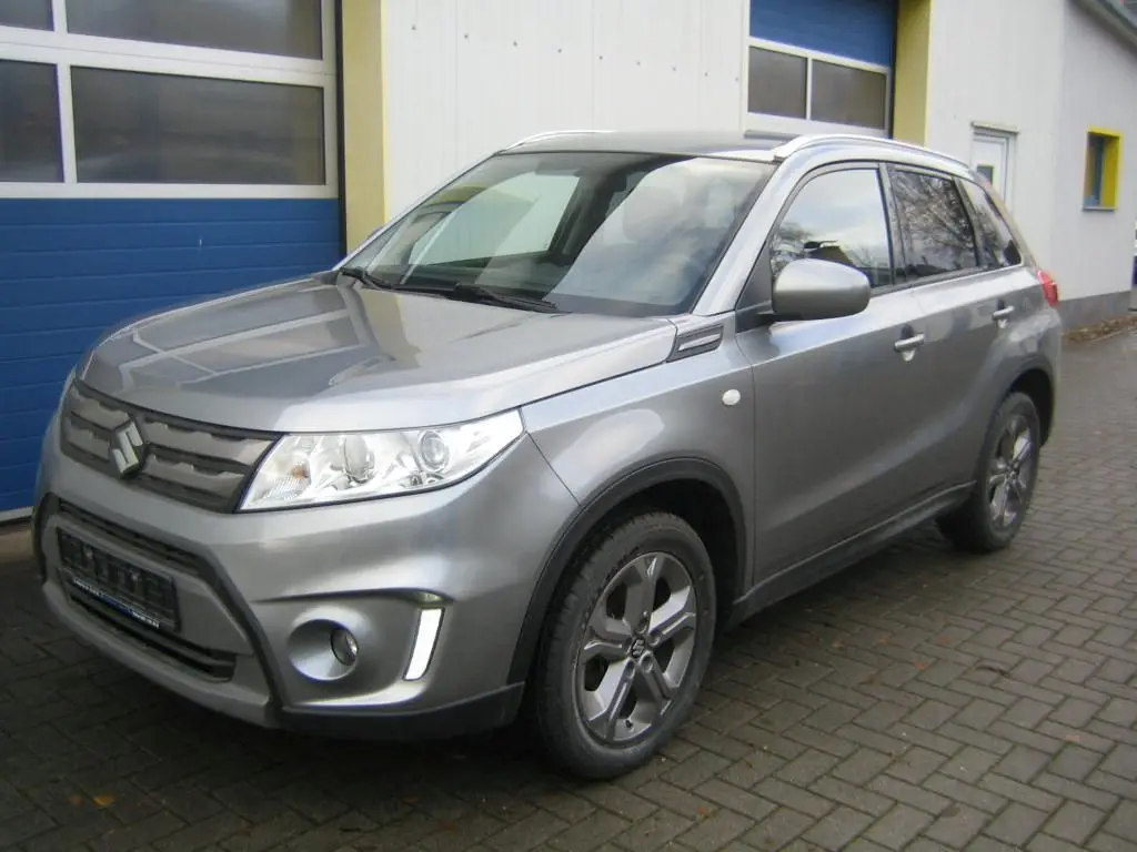 Photo 1 : Suzuki Vitara 2016 Petrol