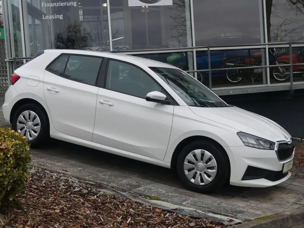 Photo 1 : Skoda Fabia 2022 Petrol