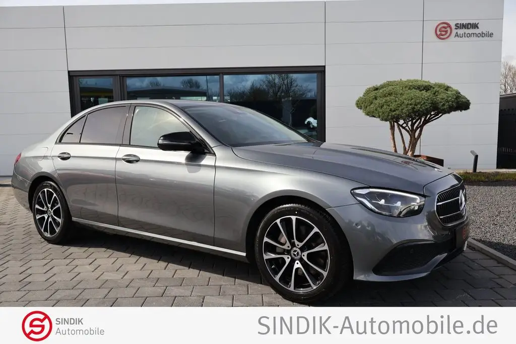 Photo 1 : Mercedes-benz Classe E 2022 Petrol