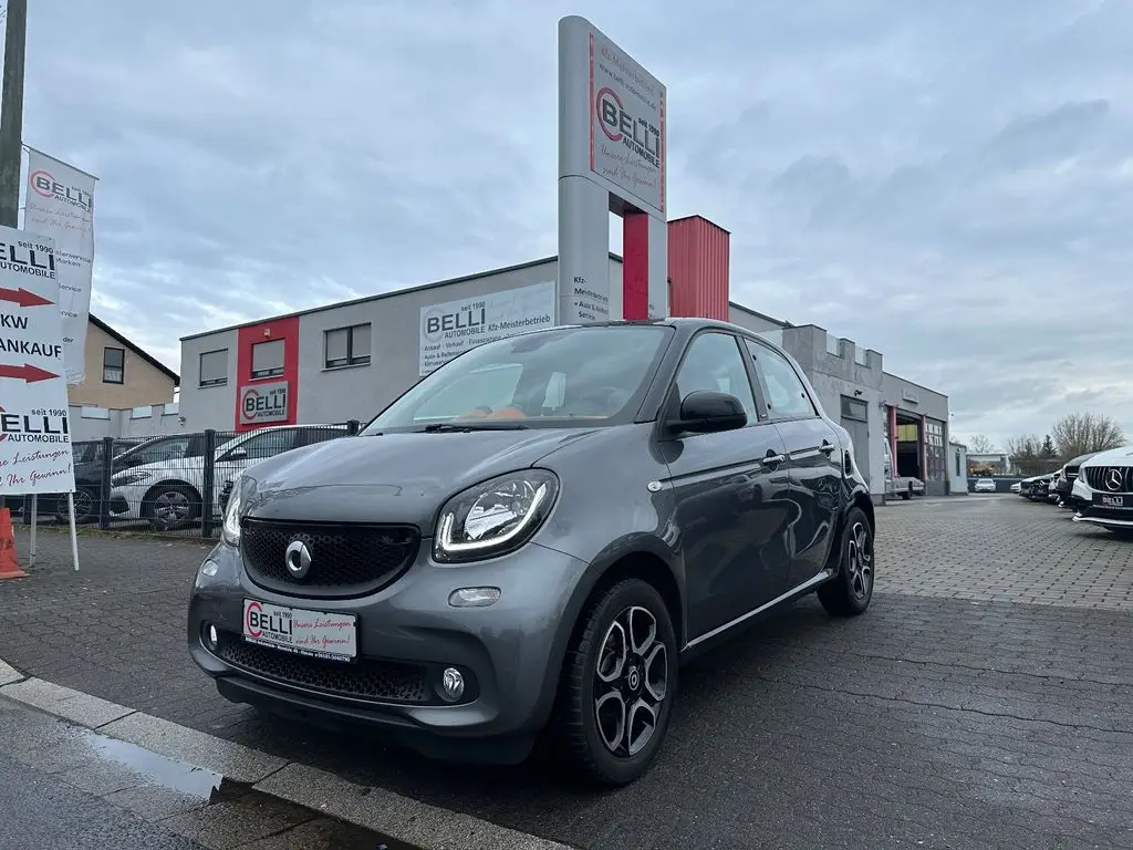 Photo 1 : Smart Forfour 2015 Petrol