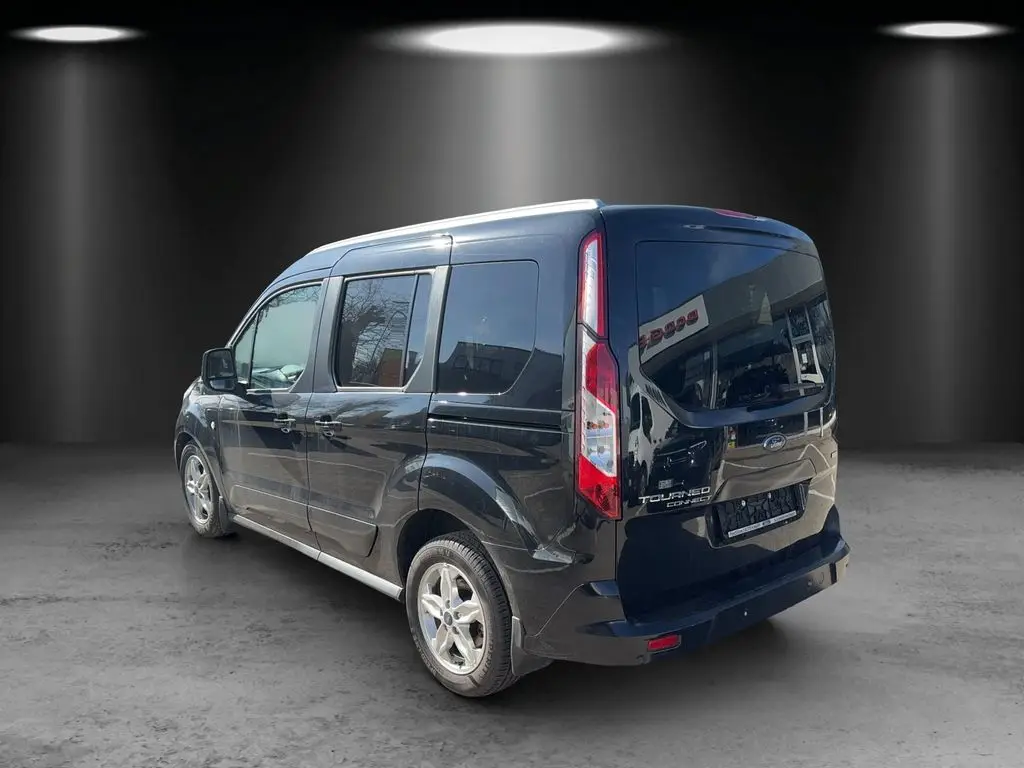 Photo 1 : Ford Tourneo 2017 Petrol