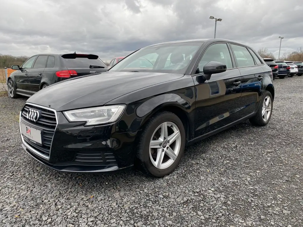 Photo 1 : Audi A3 2019 Diesel