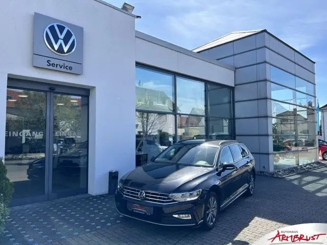 Photo 1 : Volkswagen Passat 2020 Essence