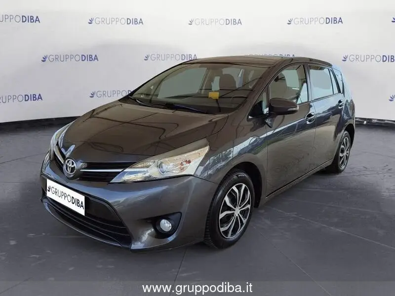 Photo 1 : Toyota Verso 2016 Diesel