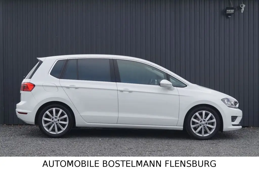 Photo 1 : Volkswagen Golf 2016 Petrol