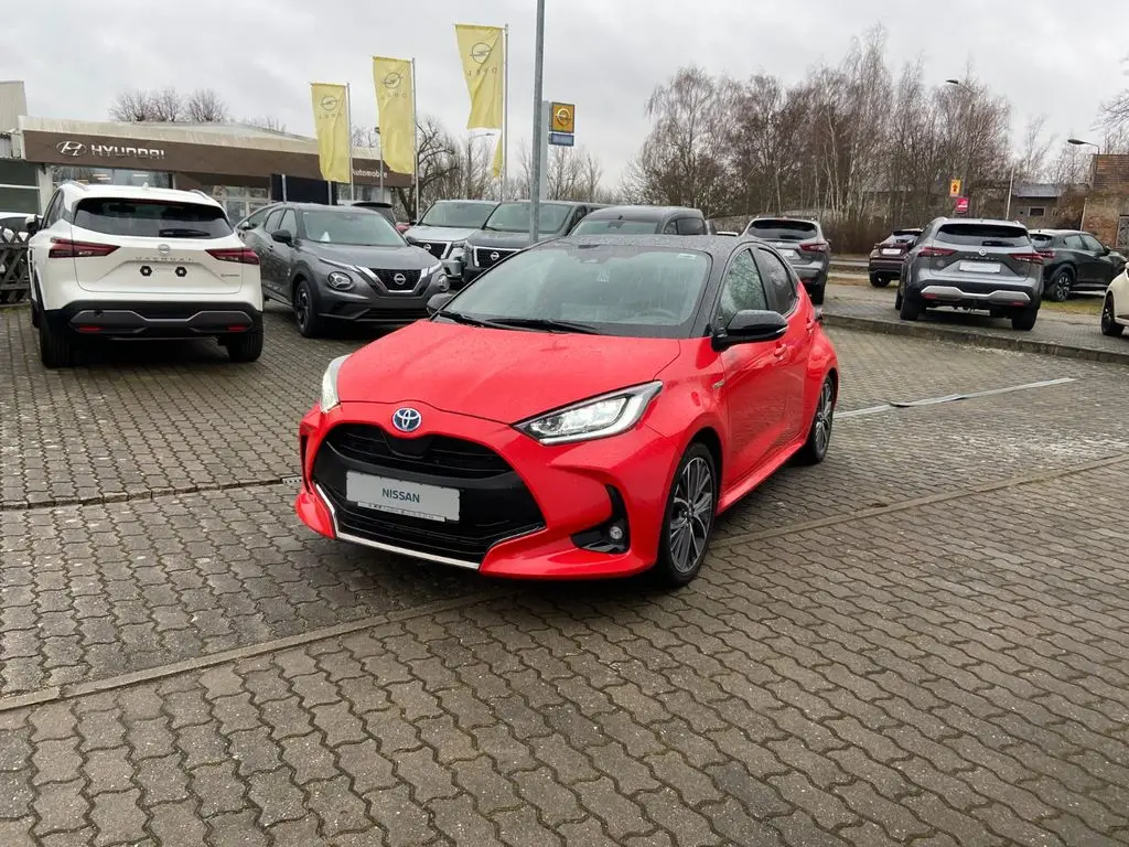 Photo 1 : Toyota Yaris 2020 Petrol