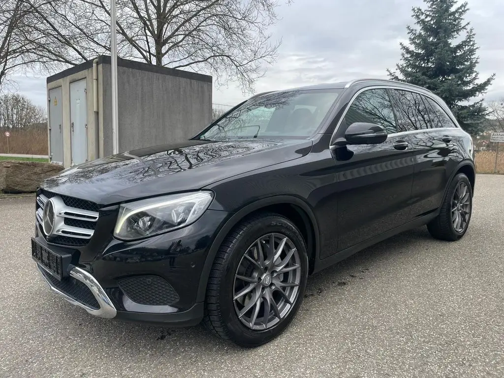 Photo 1 : Mercedes-benz Classe Glc 2017 Petrol