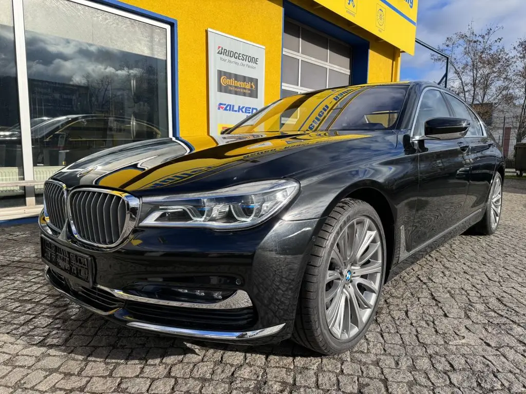 Photo 1 : Bmw Serie 7 2015 Diesel