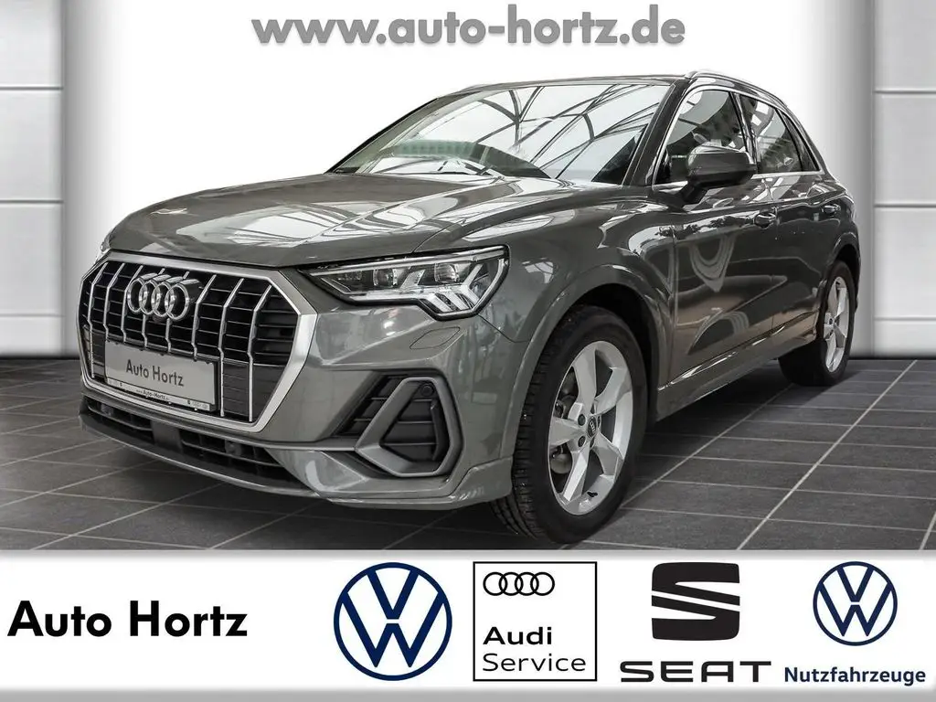 Photo 1 : Audi Q3 2020 Petrol