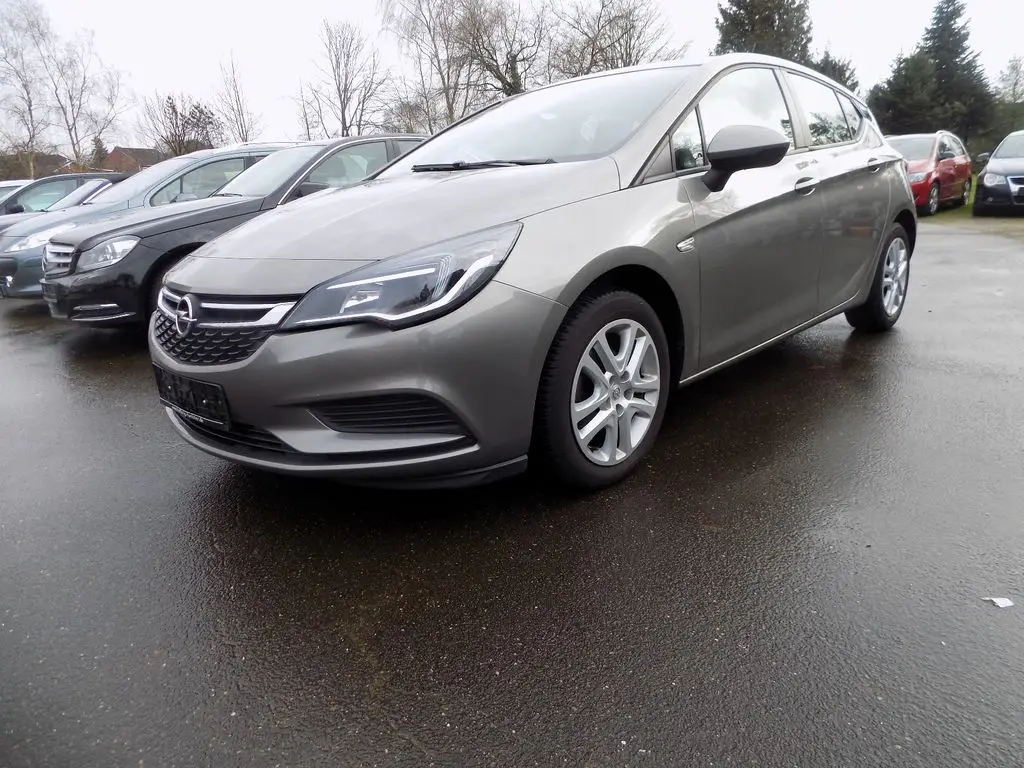 Photo 1 : Opel Astra 2017 Diesel