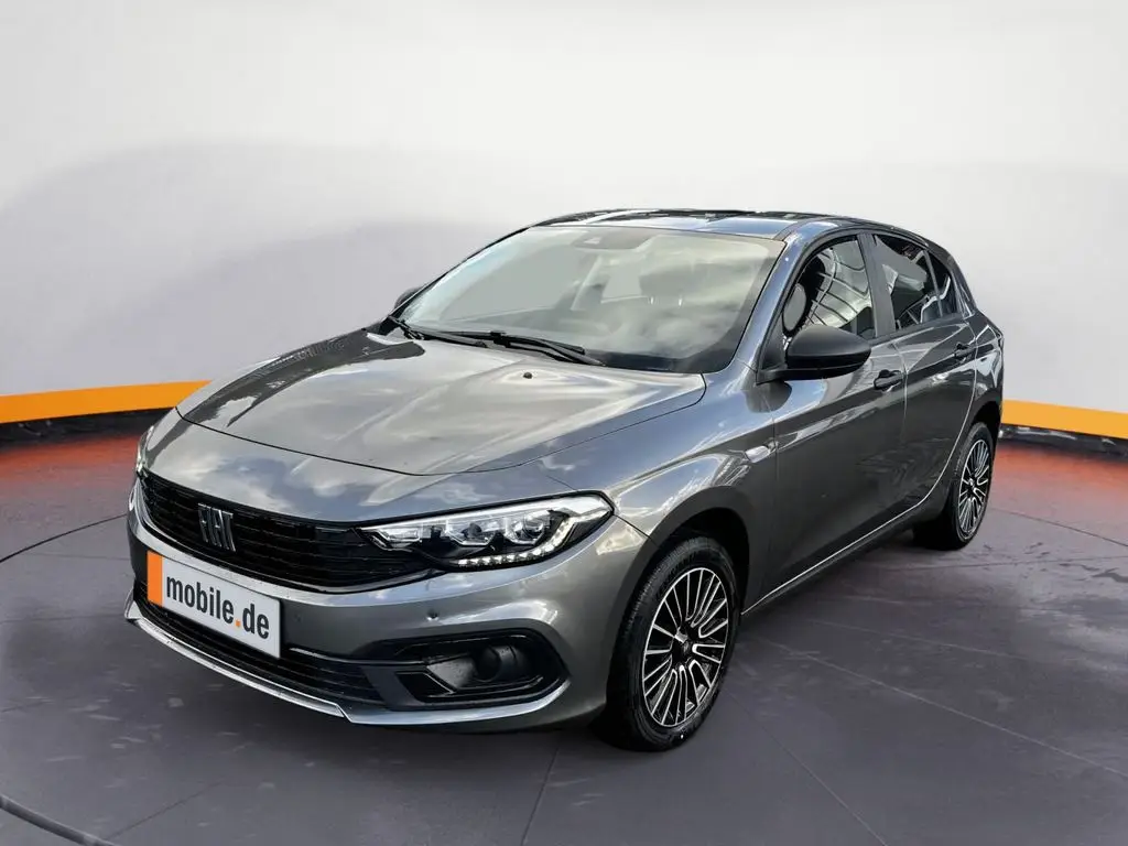 Photo 1 : Fiat Tipo 2023 Petrol