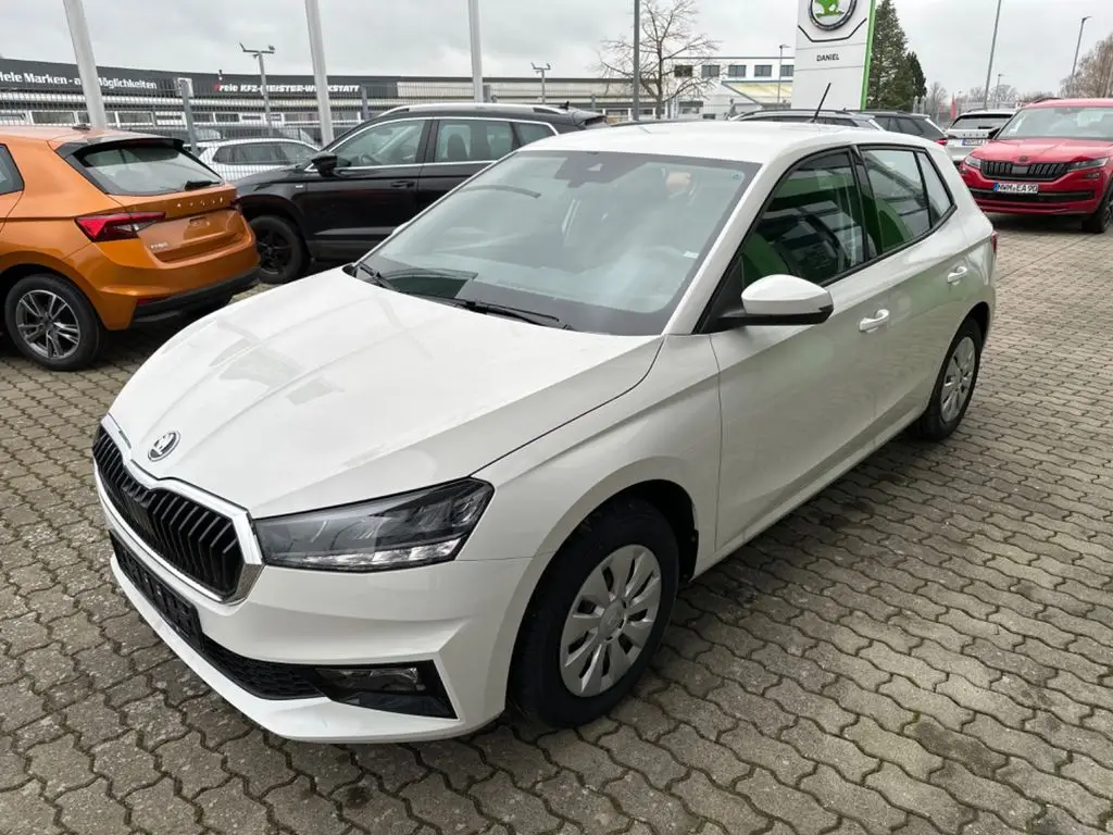 Photo 1 : Skoda Fabia 2024 Petrol