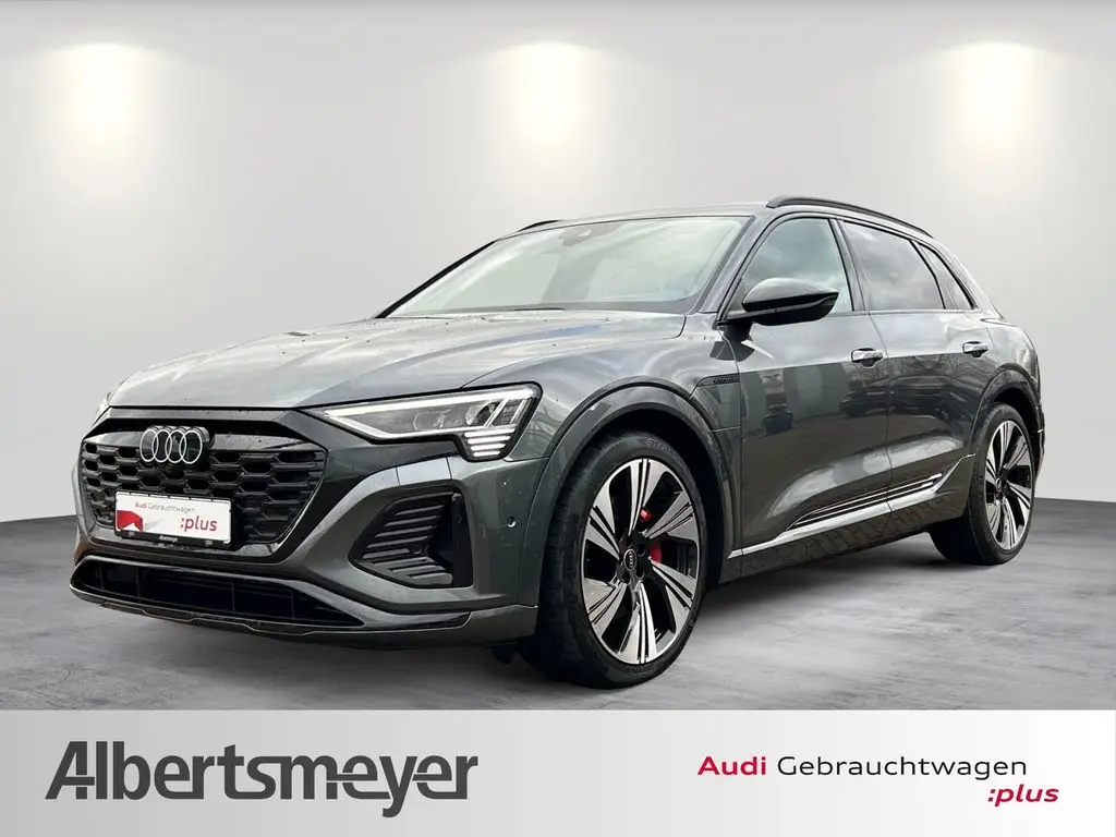 Photo 1 : Audi Q8 2023 Non renseigné