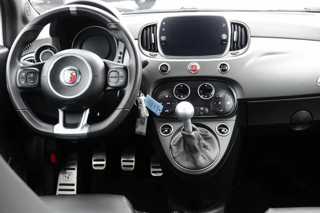 Photo 1 : Abarth 595 2021 Petrol