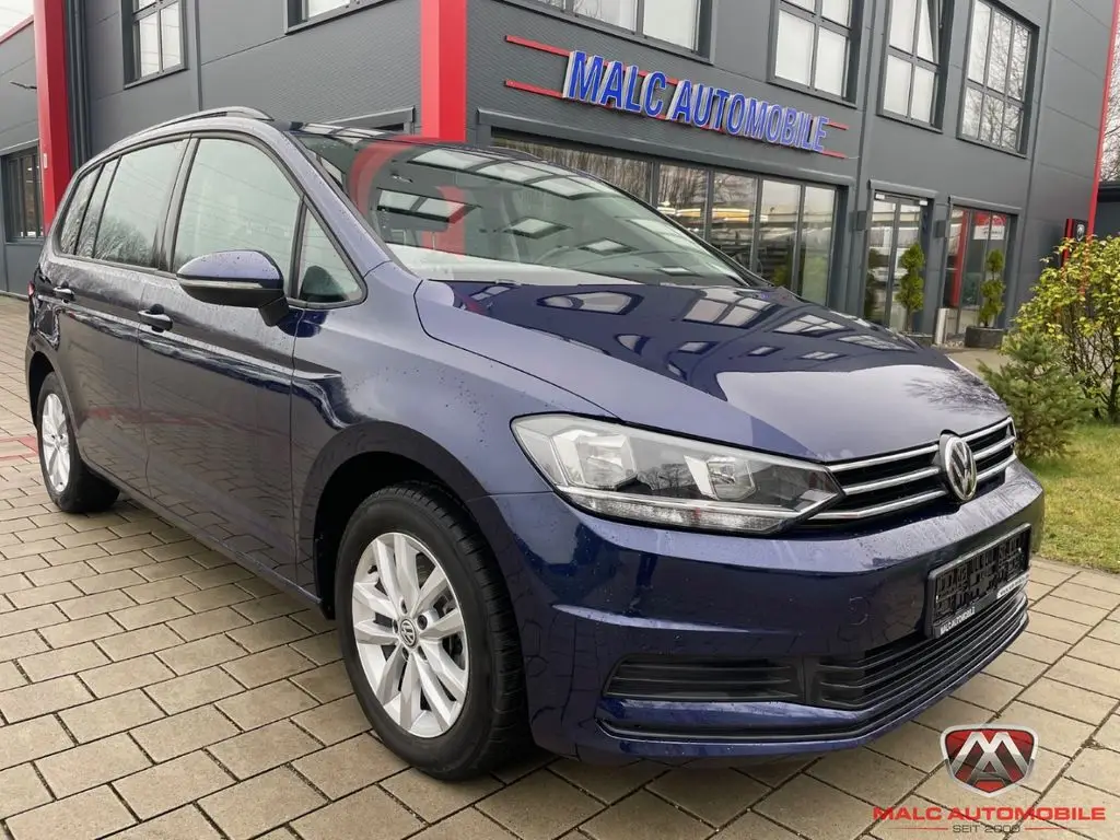 Photo 1 : Volkswagen Touran 2016 Essence