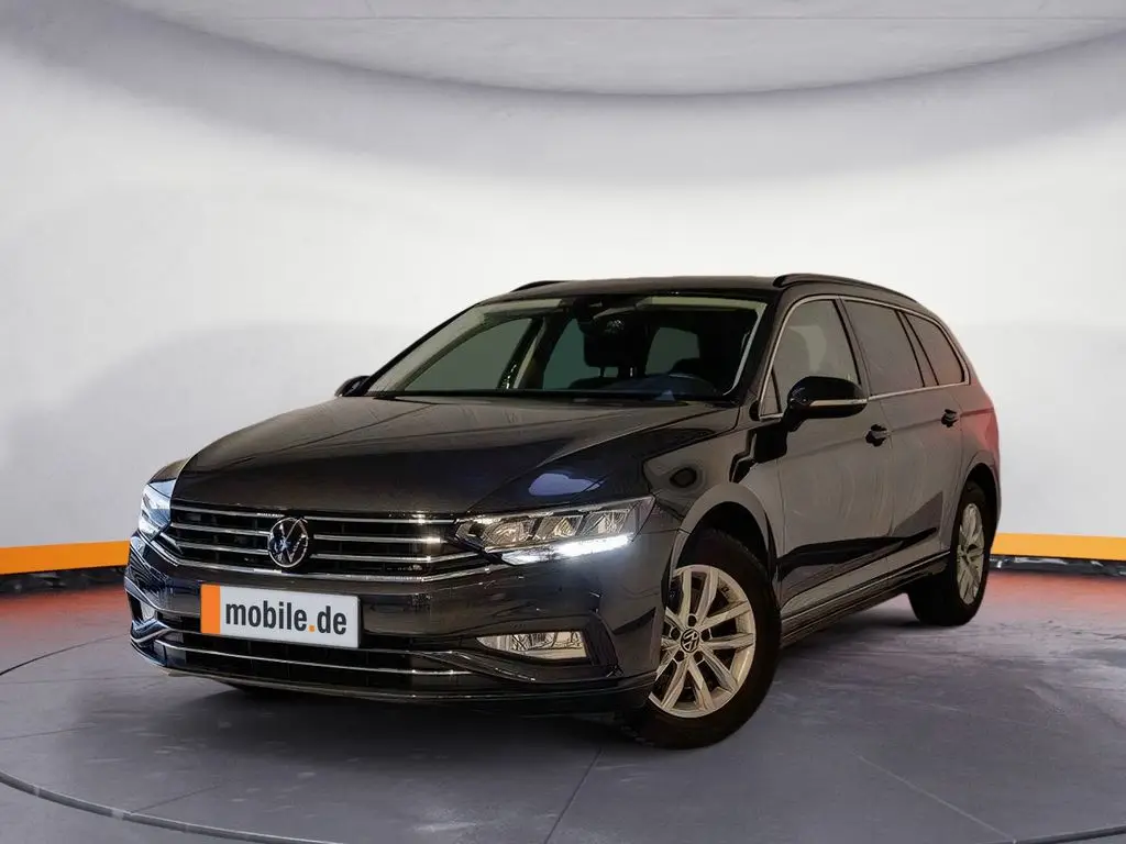 Photo 1 : Volkswagen Passat 2023 Essence