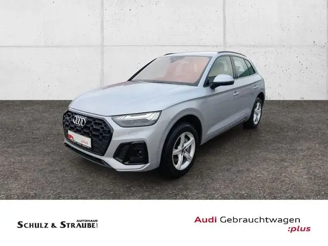 Photo 1 : Audi Q5 2021 Hybride