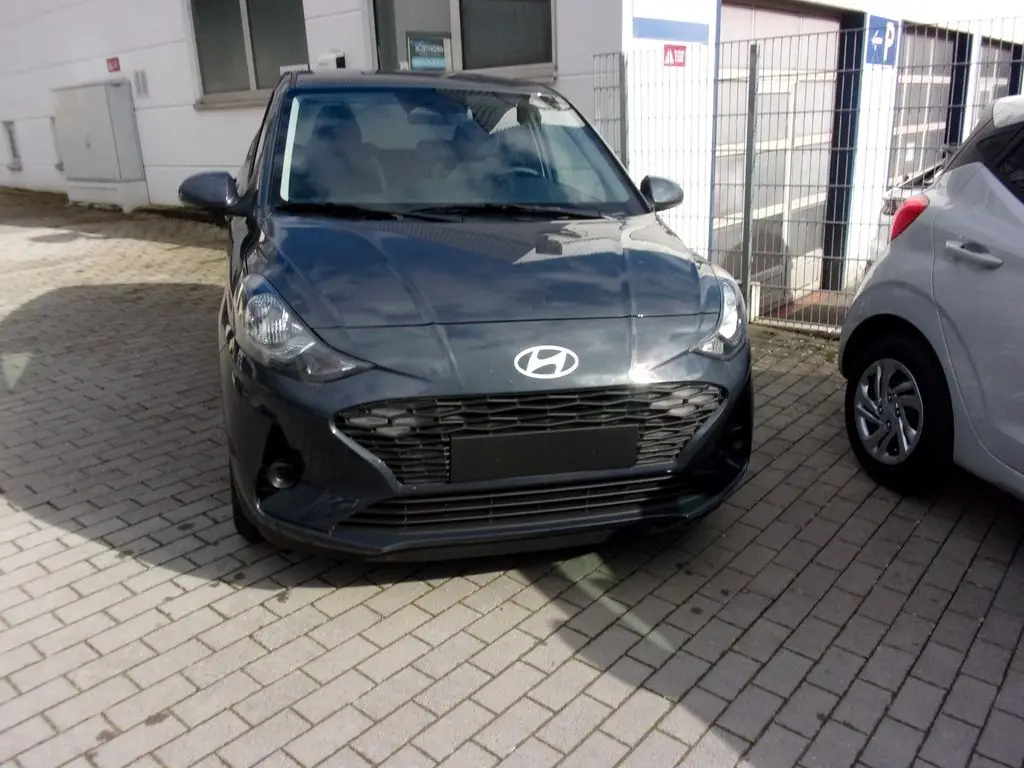 Photo 1 : Hyundai I10 2023 Essence